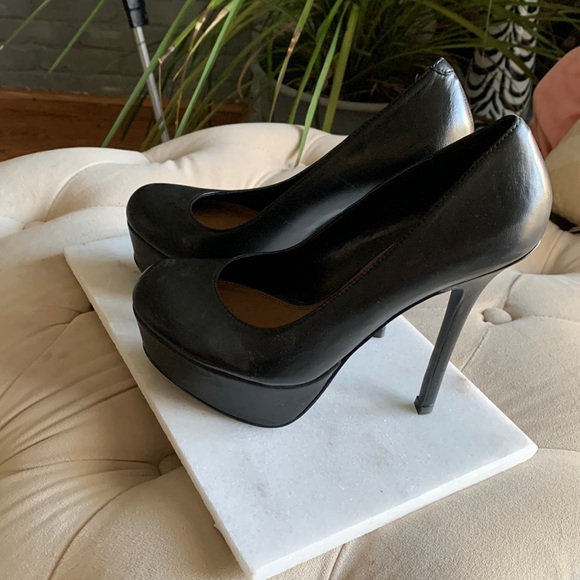 Steve Madden, size 7, black platform heals. - Picture 1 of 2